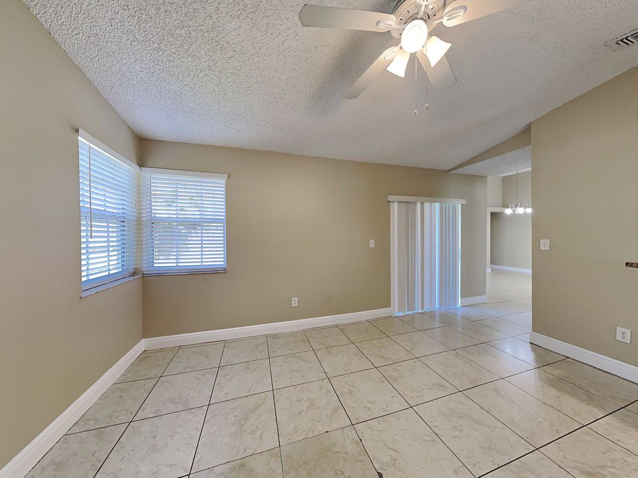 20777 Sw 85th Pl - Photo 3 of 11