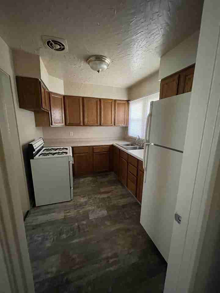 210 Briarcliff Ln - Photo 2 of 20