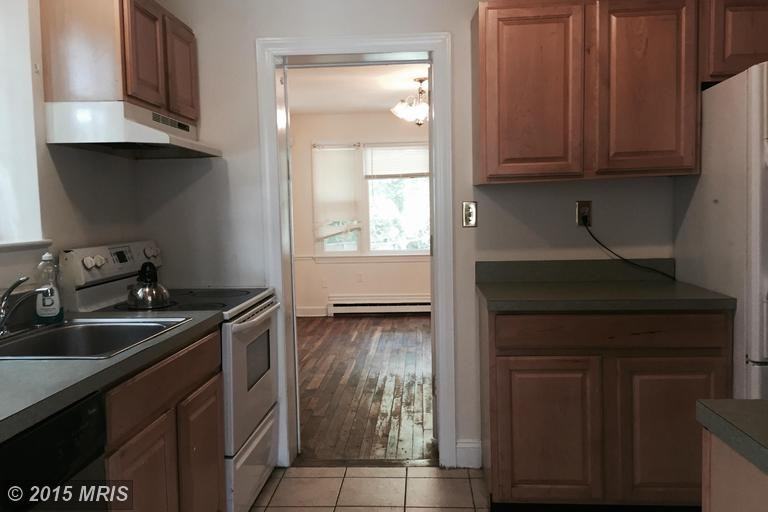 4513 Butterworth Pl NW - Photo 3 of 10