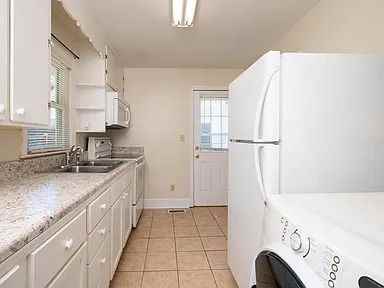 1232 Garden Dr - Photo 3 of 9