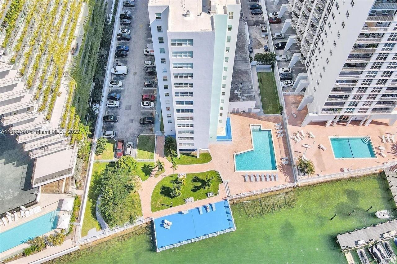 1250 West Ave #7N - Photo 3 of 8