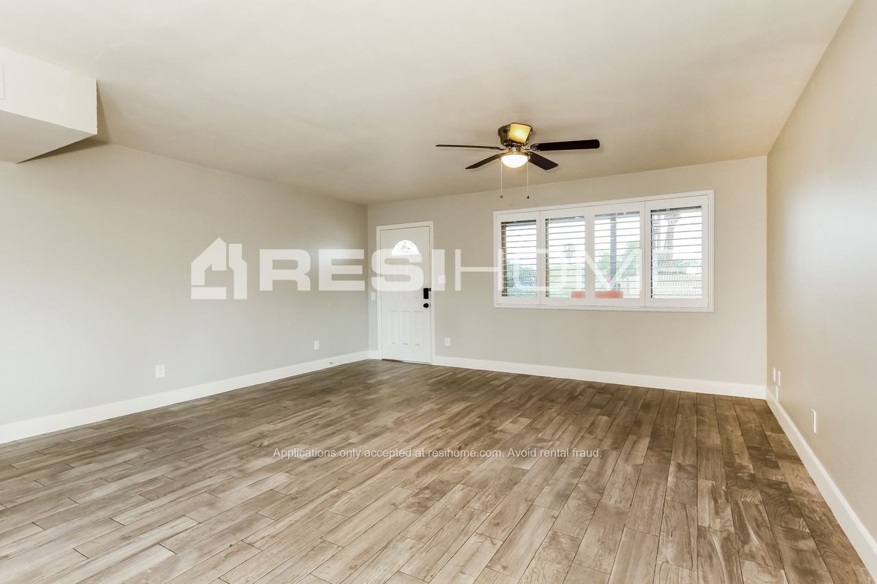 1829 E Watson Dr - Photo 3 of 23
