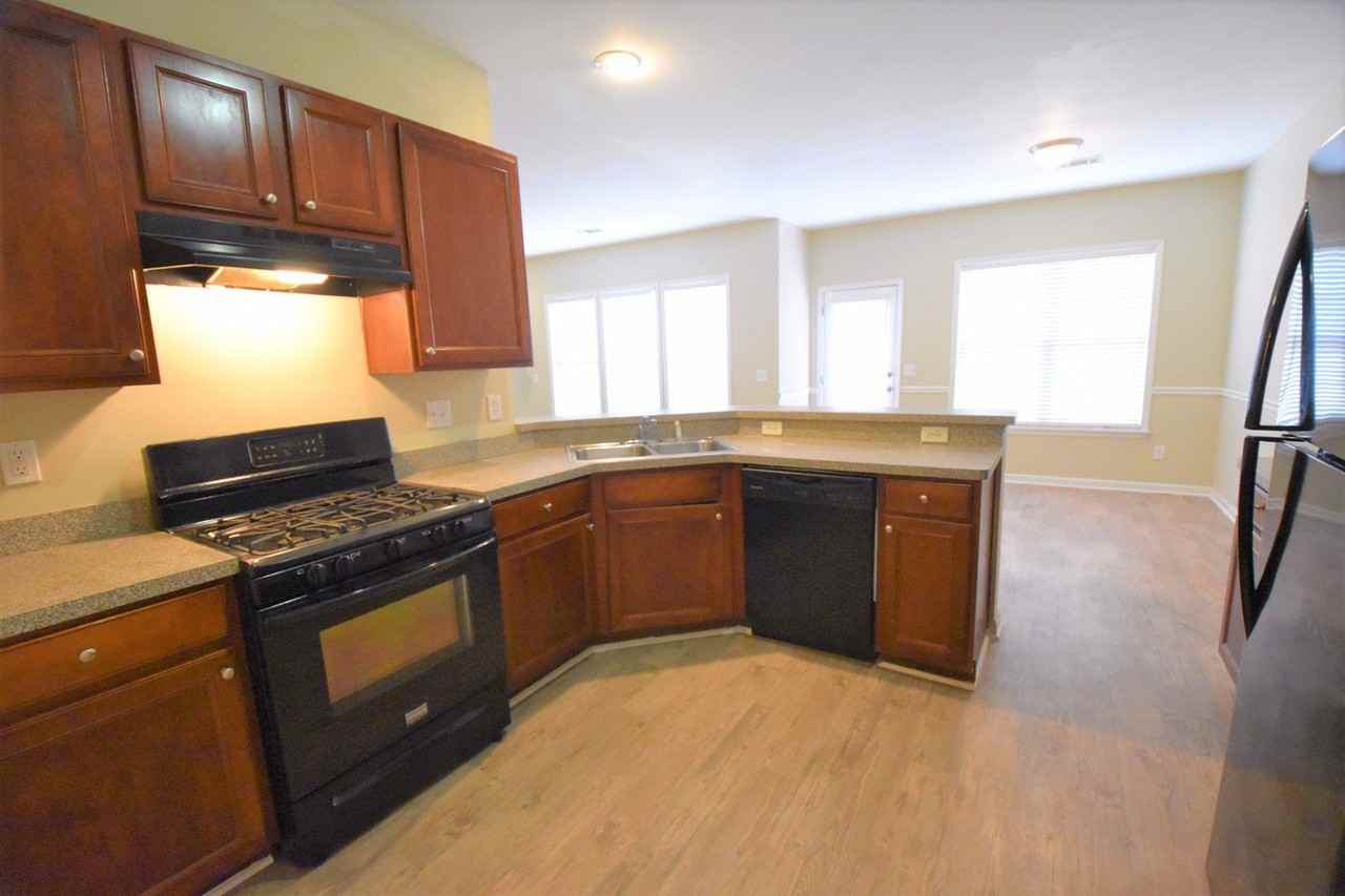 3225 Saville St Sw - Photo 2 of 7