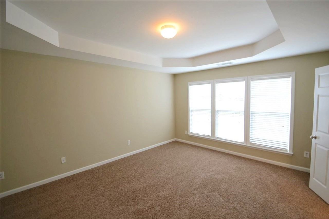 3225 Saville St Sw - Photo 3 of 7