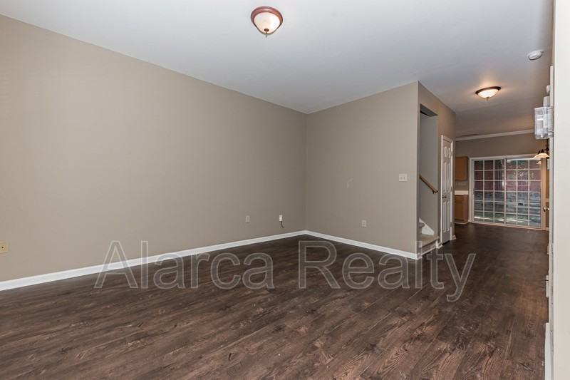 1285 East Woodlawn Road - Photo 4 of 20