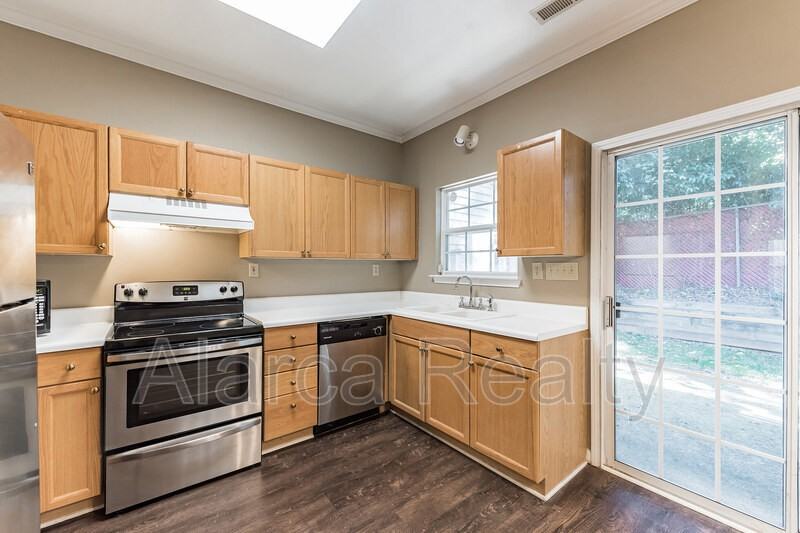 1285 East Woodlawn Road - Photo 6 of 20