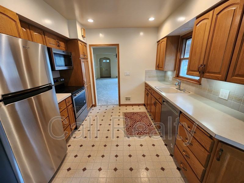 4103 S Garfield St - Photo 5 of 18