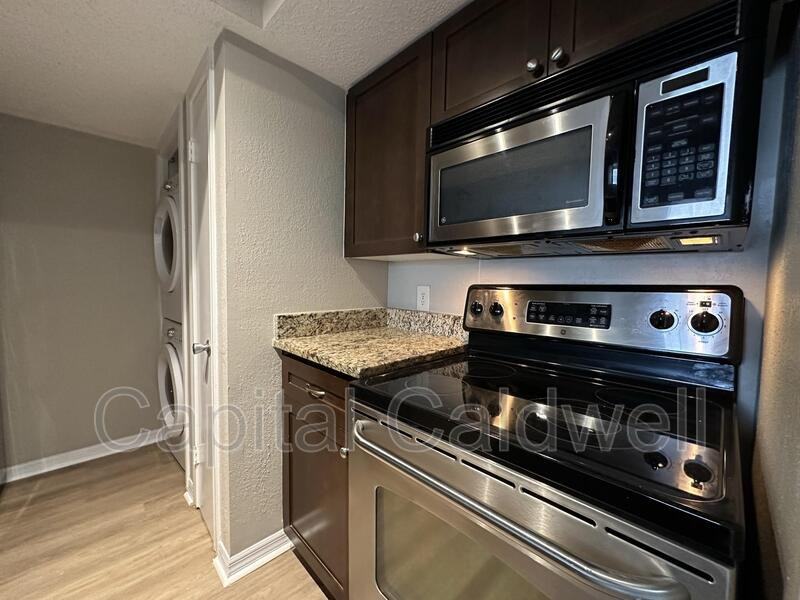 10200 Gandy Blvd N - Photo 4 of 31