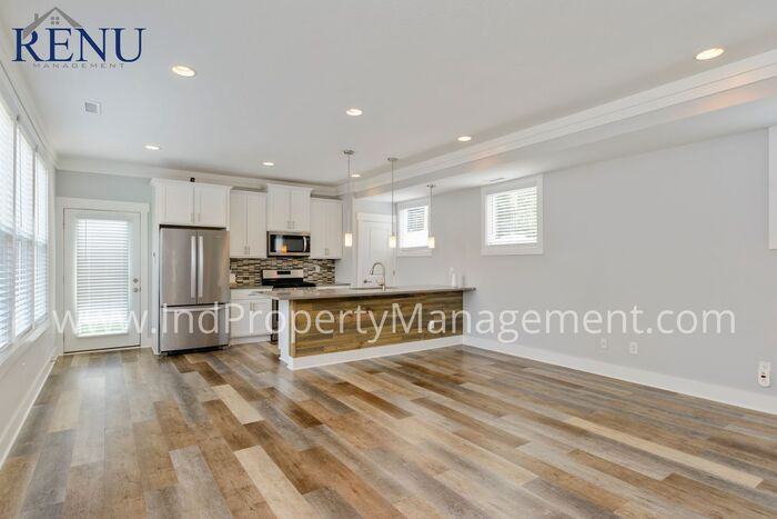 4077 Rookwood Ave - Photo 3 of 17