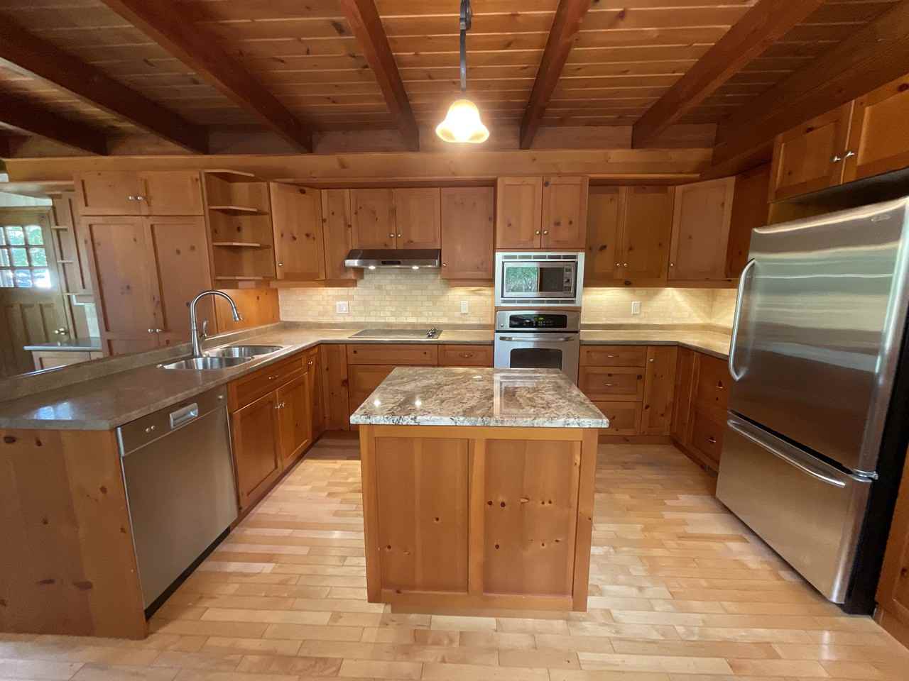 65 College Avenue West - Photo 3 of 36