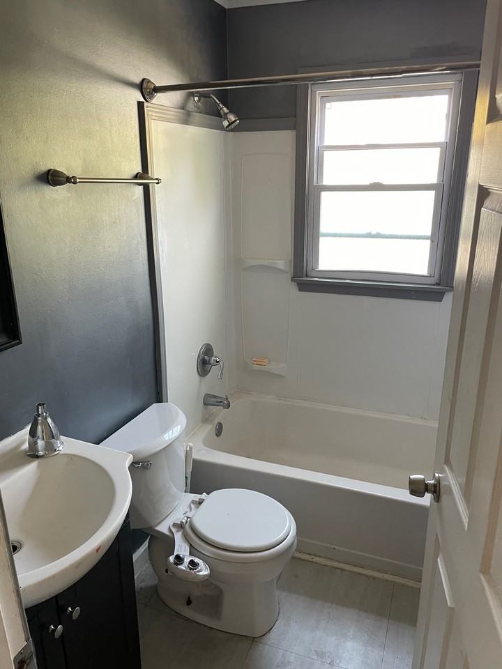 4104 La Salle Ave #1 - Photo 2 of 5