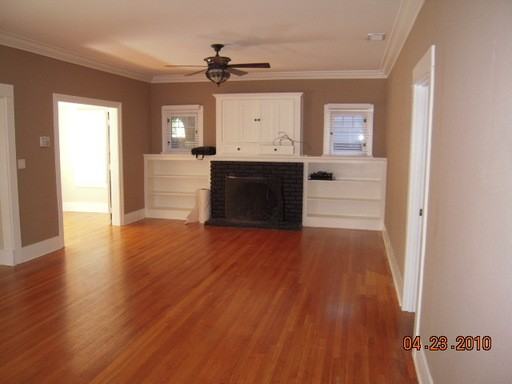 920 S Victoria Ave - Photo 2 of 12