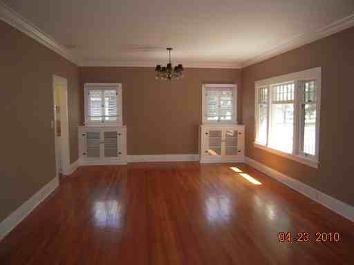 920 S Victoria Ave - Photo 3 of 12