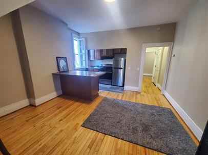 579 University Avenue - Photo 2 of 20