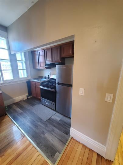 579 University Avenue - Photo 3 of 20