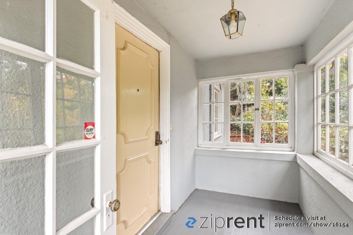 154 Duncan Way - Photo 3 of 20