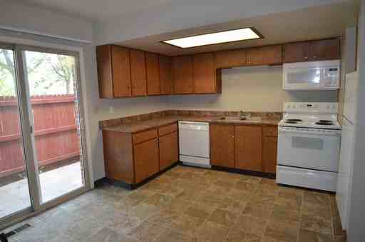 16083 E 16th Ave - Photo 3 of 18