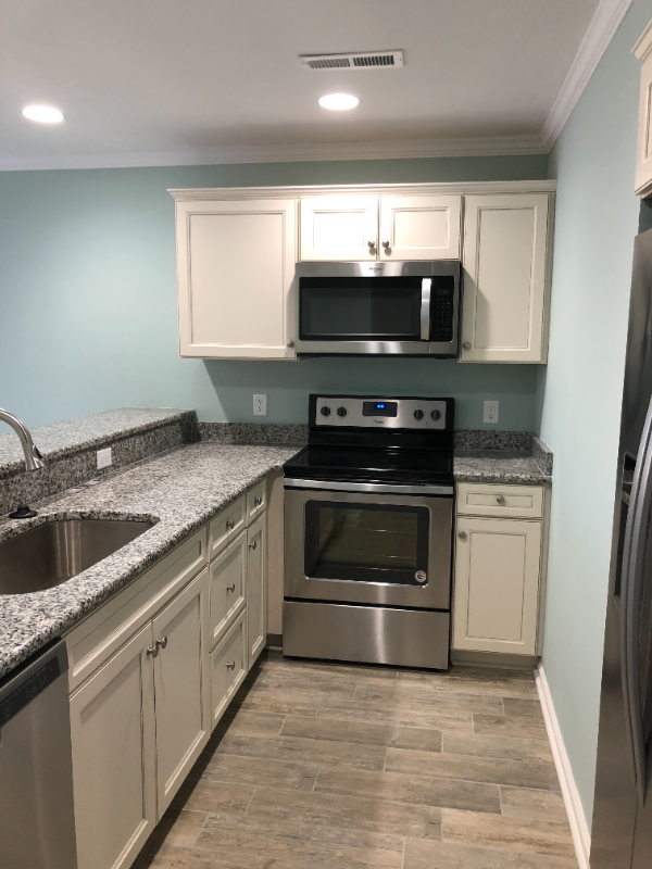 1733 41st St #B - Photo 2 of 20