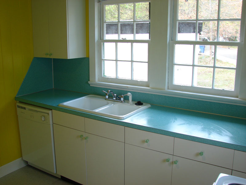 709 Collins St - Photo 7 of 14