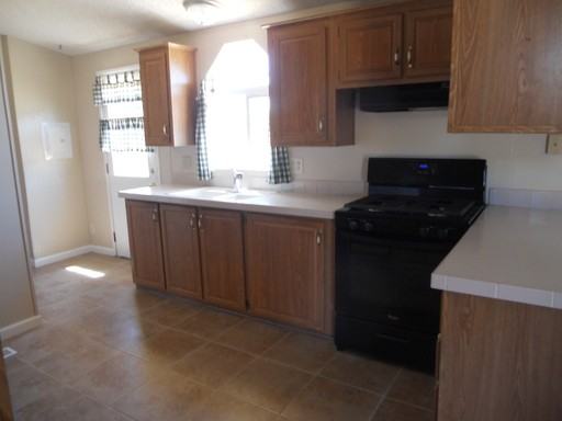 474 6th St - Photo 3 of 8