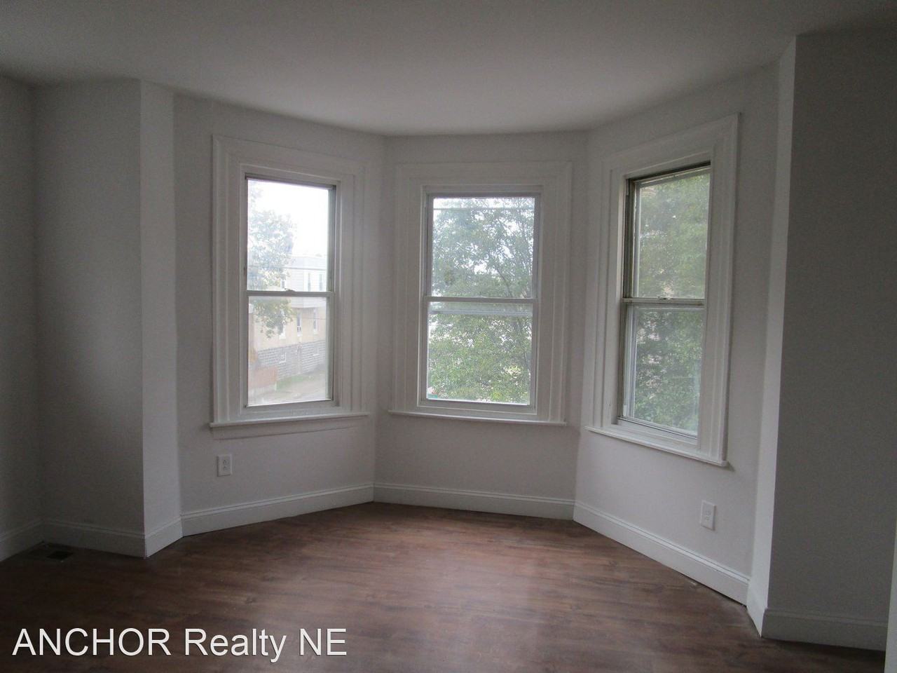 851 S 57th St - Photo 3 of 30