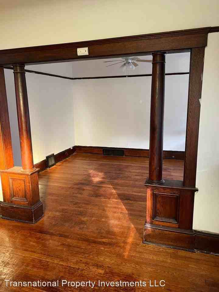 10527 Earle Ave, Cleveland, Ohio 44108 - Photo 2 of 15