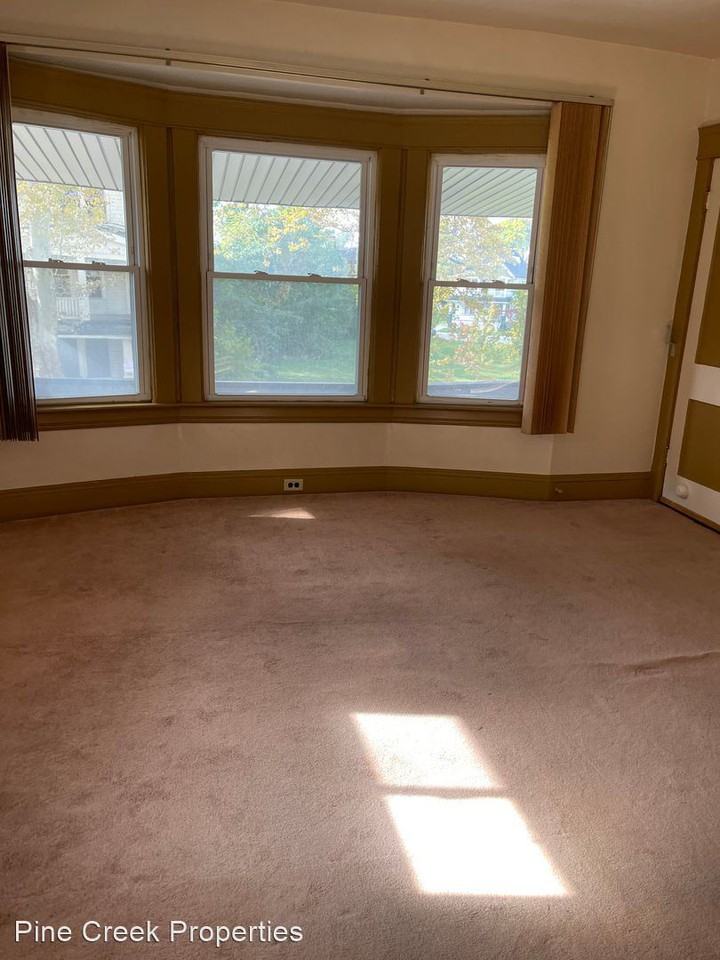 11519 Carolina Rd - Photo 2 of 11