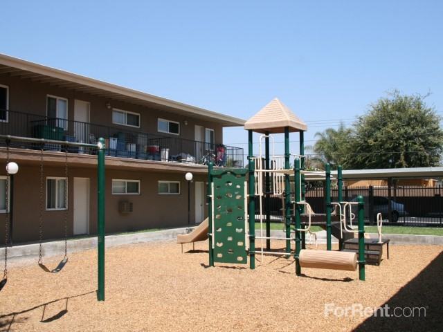 Walden Glen Apartments - Photo 2 of 28