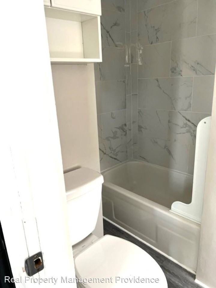 13-15 Regent Avenue - Photo 3 of 14