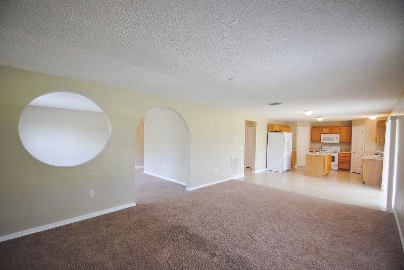2072 Walsh Ave Se - Photo 3 of 21