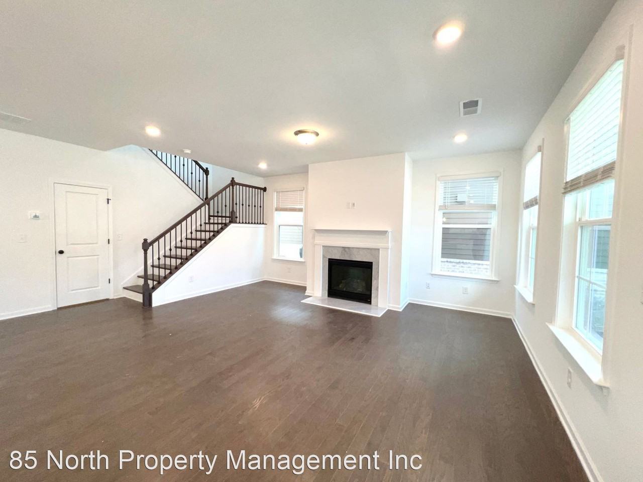4674 Dewitt Dr - Photo 3 of 24