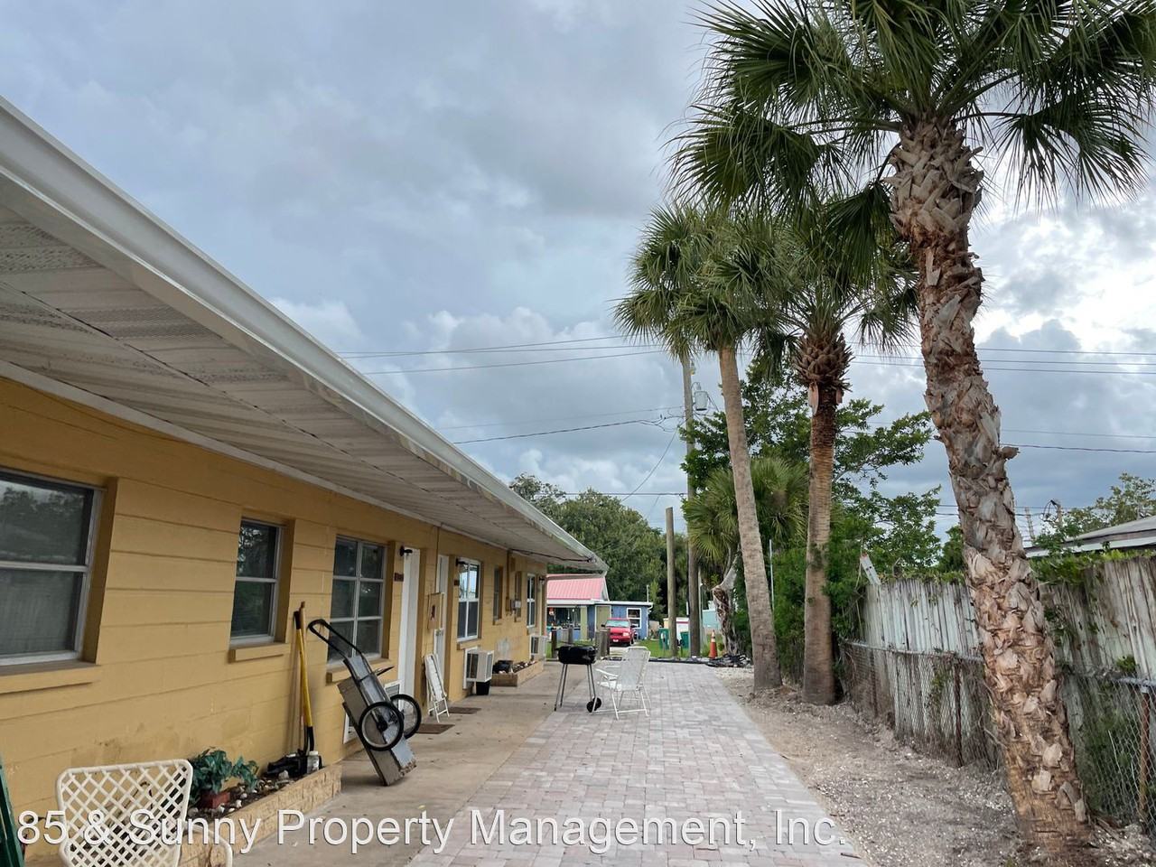 2123 Highland Ave - Photo 2 of 11