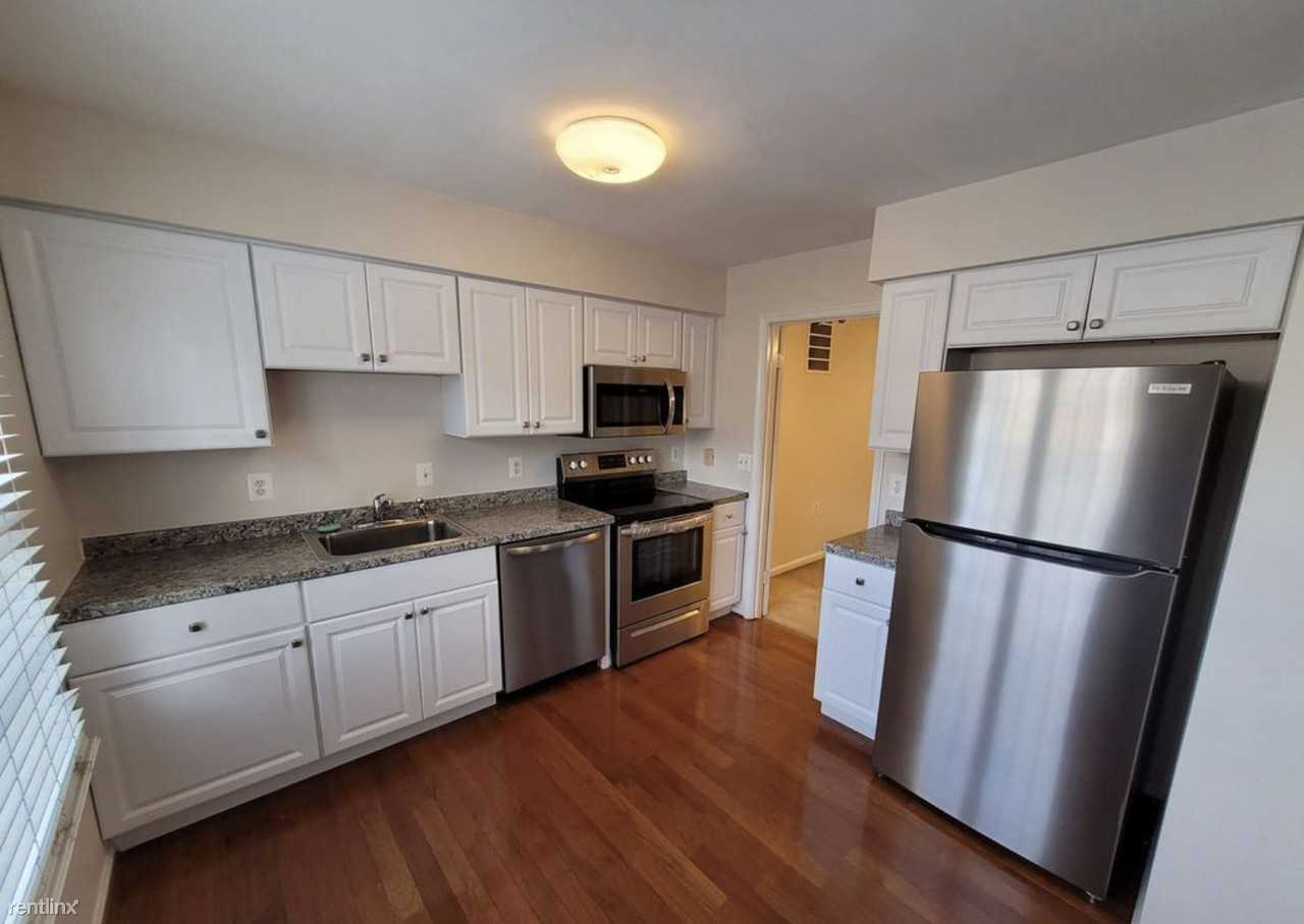 3039 Seminole Rd - Photo 3 of 30