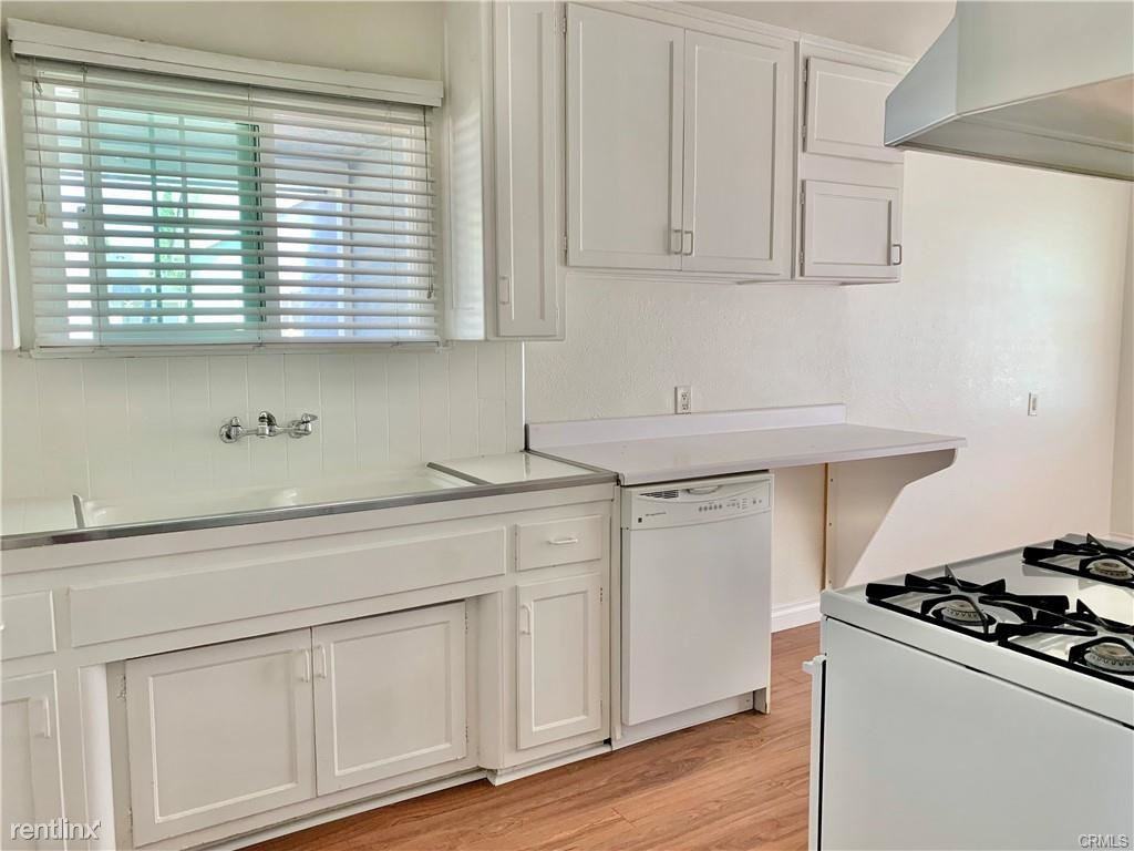 4758 W 191st St - Photo 2 of 10