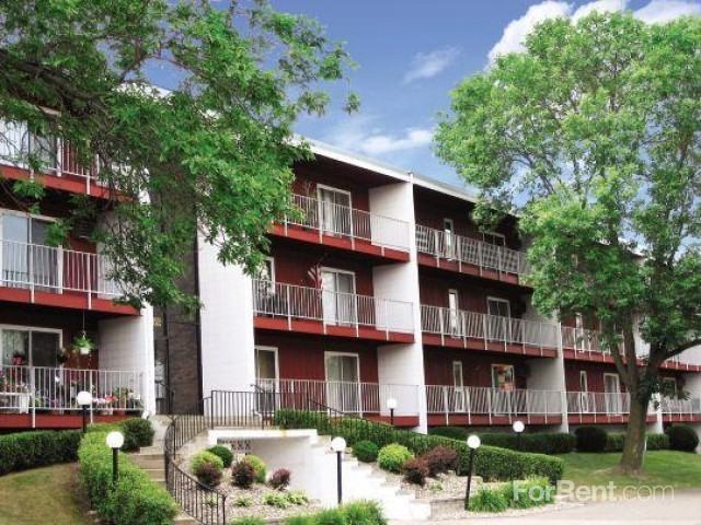 Somerset Green - Photo 2 of 11