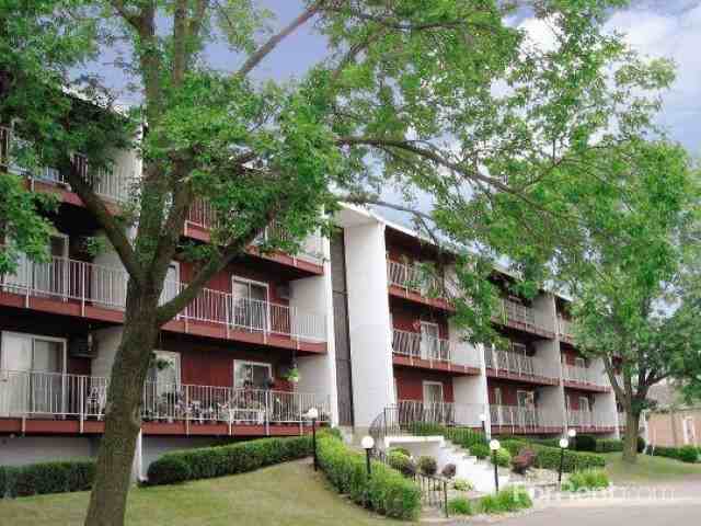 Somerset Green - Photo 3 of 11