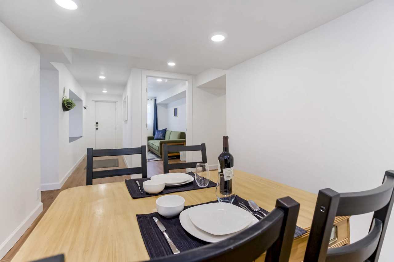 1820 1820 West 38th Street Unit Basement - Photo 3 of 10