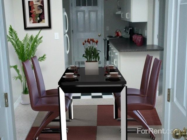 Townhouse Apartments - Photo 3 of 10