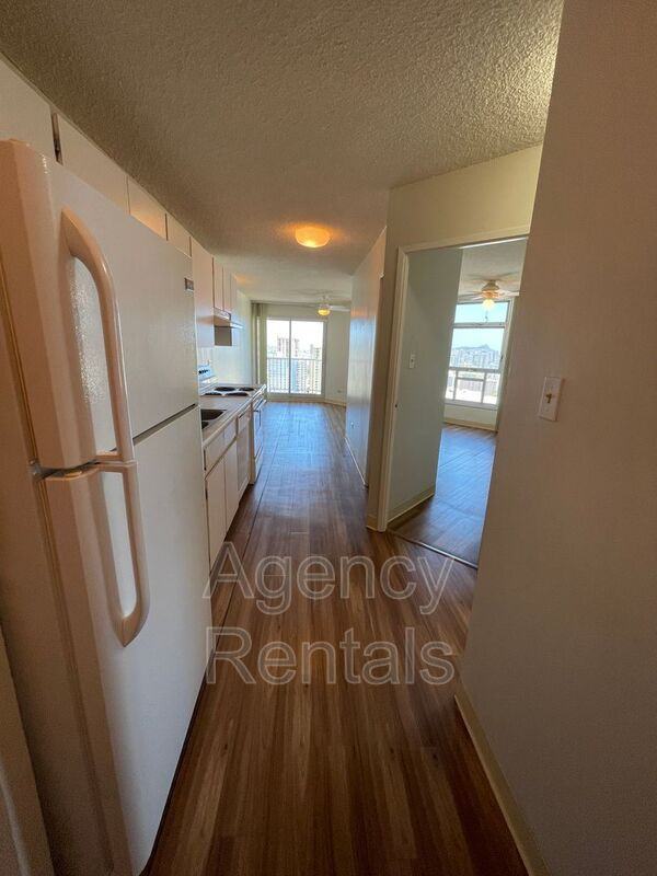 1031 Maunaihi Pl - Photo 2 of 12