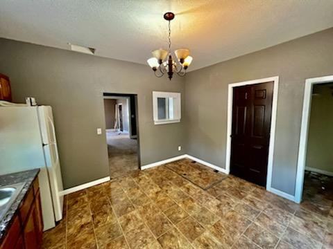1157 N Mathewson Ave - Photo 3 of 5