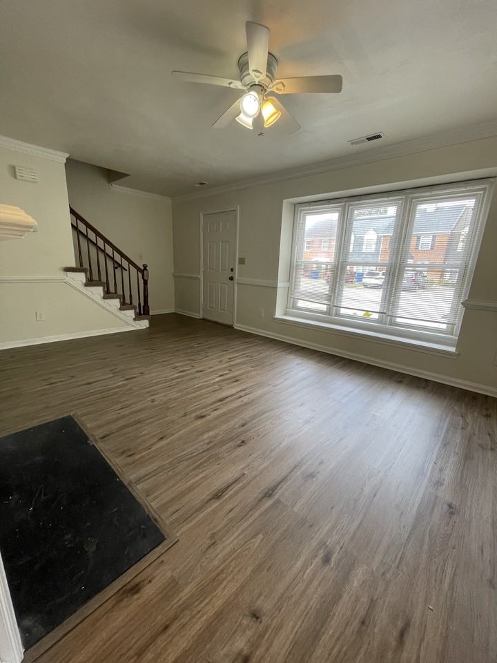 5523 Gates Landing Rd - Photo 5 of 33