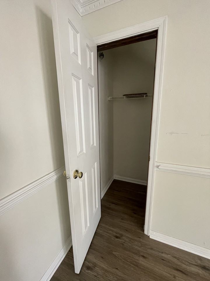 5523 Gates Landing Rd - Photo 6 of 33