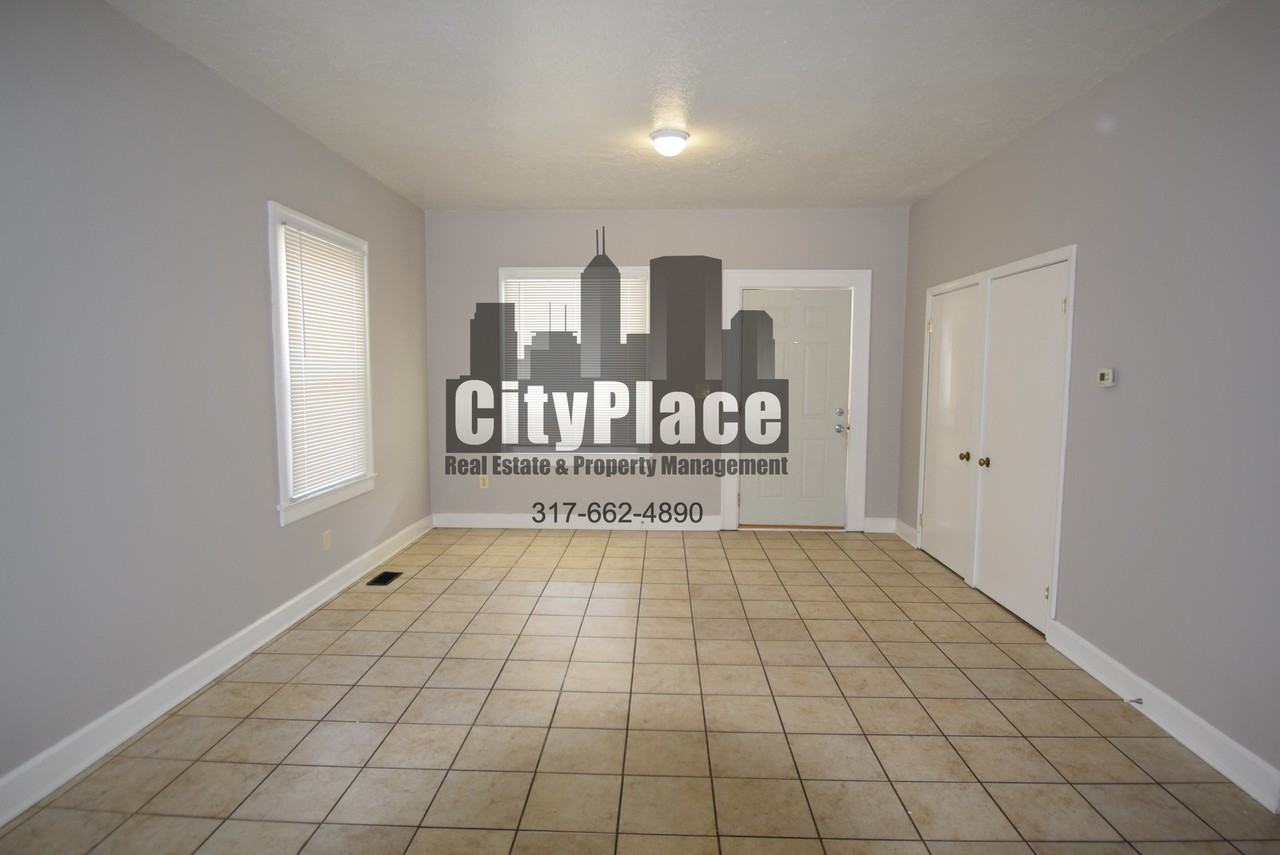 1602 Spruce St - Photo 7 of 22