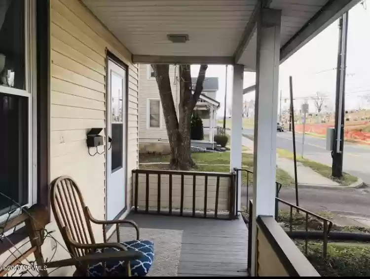 420 Mahoning St - Photo 2 of 19