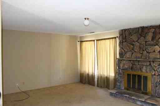 2720 Adrian St - Photo 2 of 13