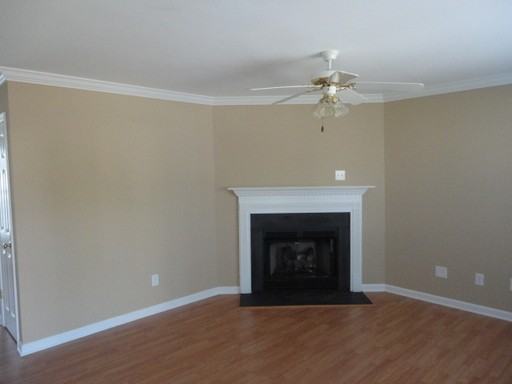 3852 Eagleston Ct - Photo 2 of 8