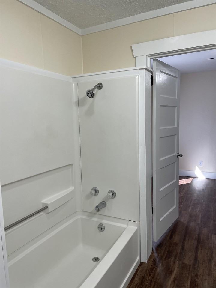 106 W B St #1 - Photo 5 of 8