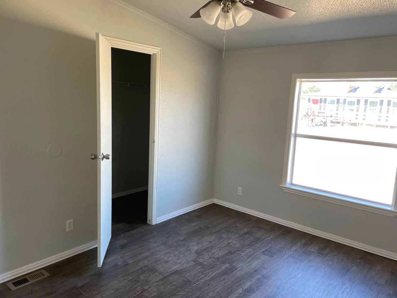 113 Sparrow Dr #1 - Photo 6 of 10