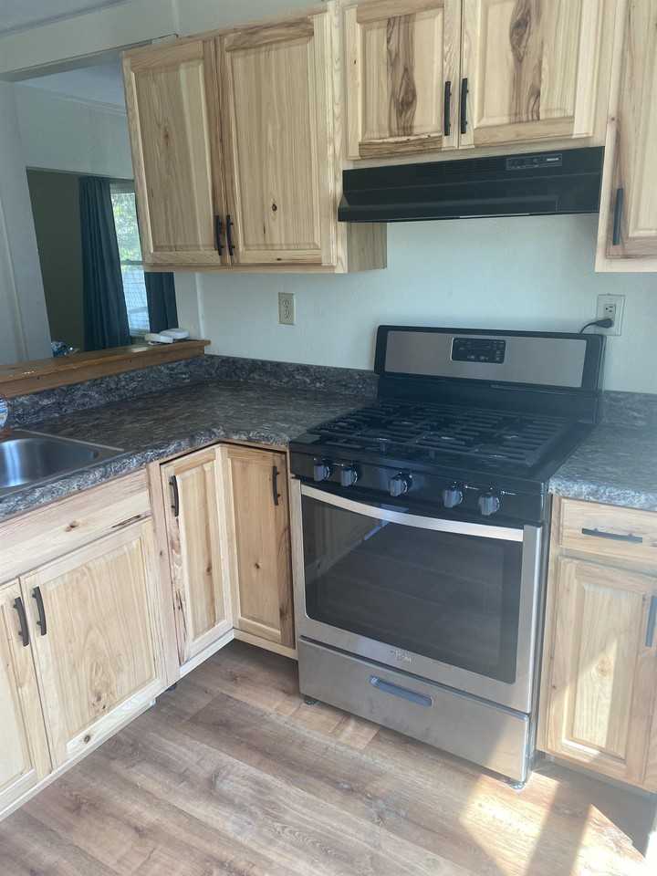 313 E College St #1 - Photo 4 of 8