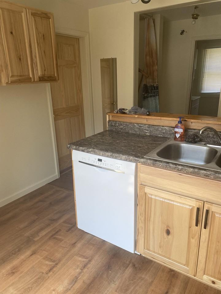 313 E College St #1 - Photo 5 of 8